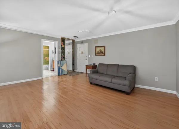 $3,100 | 8370 Greensboro Drive, Unit 325, McLean, VA 22102