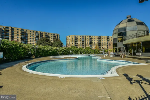 $3,100 | 8370 Greensboro Drive, Unit 325, McLean, VA 22102