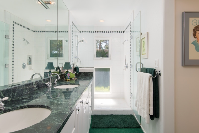2466 Wynola Road Julian, CA 92036 - Photo 17 of 25 Master Bathroom with double vanity, private water closet.