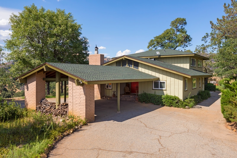 2466 Wynola Road Julian, CA 92036 - Photo 5 of 25 Large family home perfect for comfortable retreats in the great outdoors.