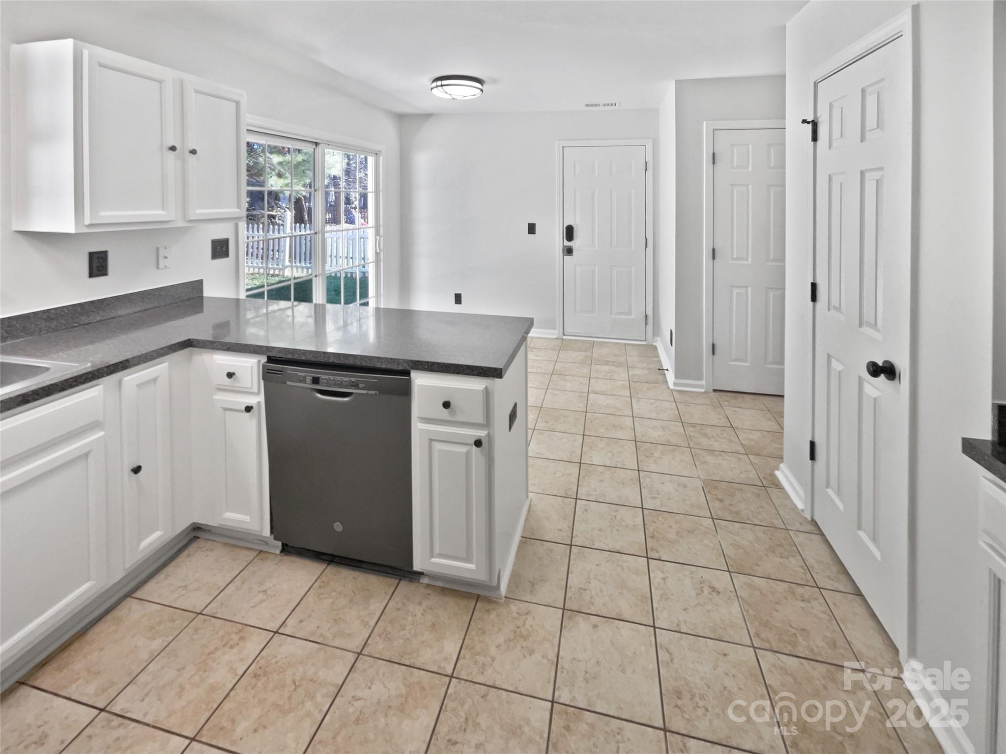 2720 Black Cherry Drive Charlotte, NC 28262 - Photo 12 of 22