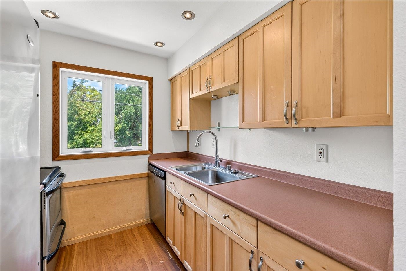 311 Forest Street, Unit 2B Madison, WI 53726 - Photo 12 of 38