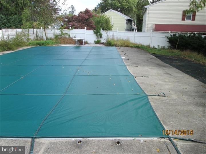 9230 Verree Road Philadelphia, PA 19115 - Photo 13 of 13 Pool