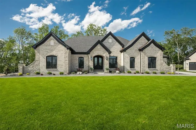 $1,640,000 | 805 Silver Buck Lane, Chesterfield, MO 63005