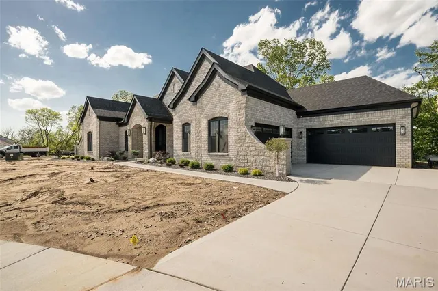 $1,640,000 | 805 Silver Buck Lane, Chesterfield, MO 63005