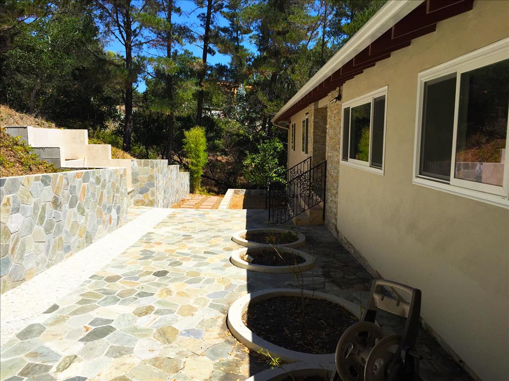 1305 Avondale Road Hillsborough, CA 94010 - Photo 3 of 18 Gallery Image 3