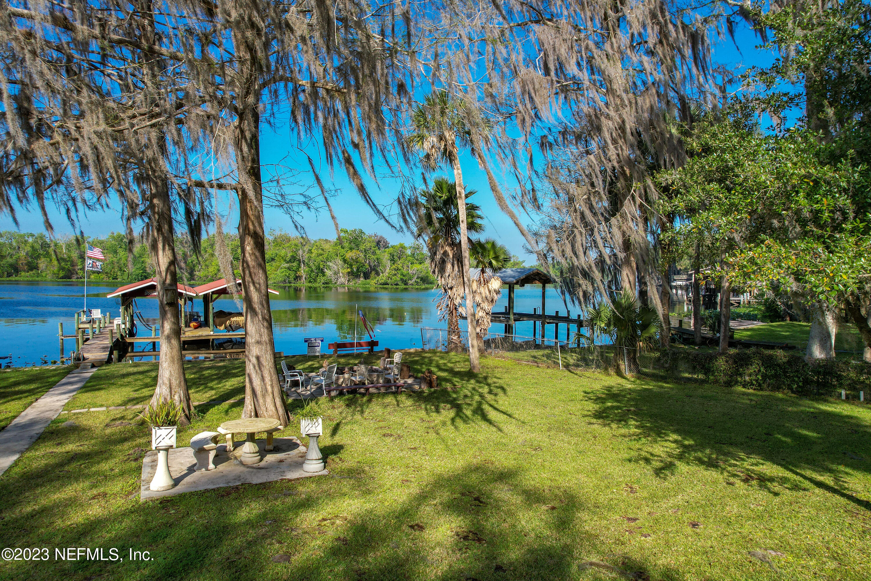 101 Orange Street Satsuma, FL 32189 - Photo 51 of 67 a view of a park with large trees