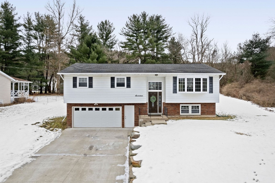 17 Dorothy Road Apalachin, NY 13732 - Photo 1 of 38