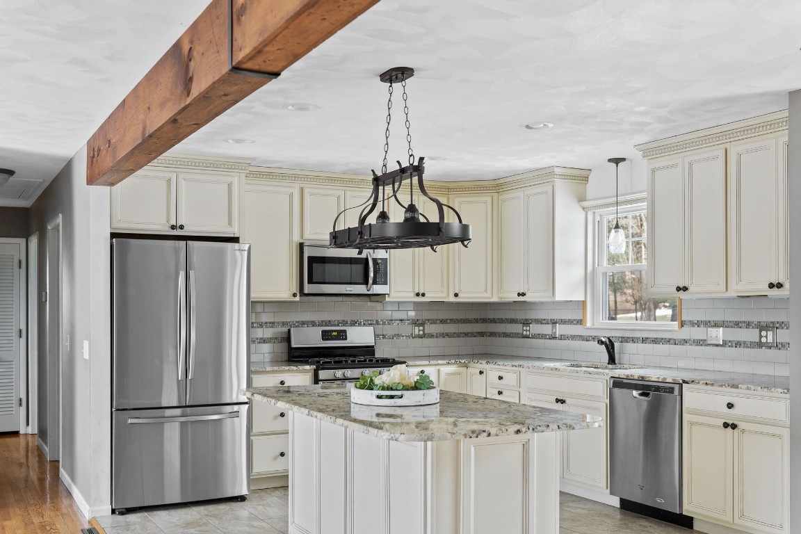 17 Dorothy Road Apalachin, NY 13732 - Photo 12 of 38