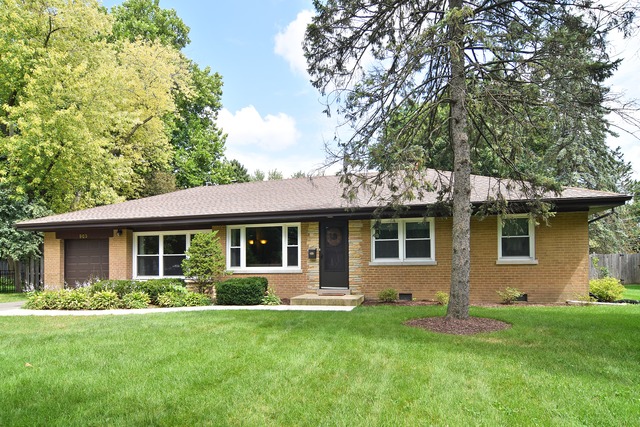 903 Crest Street Wheaton, IL 60189 - Photo 1 of 12