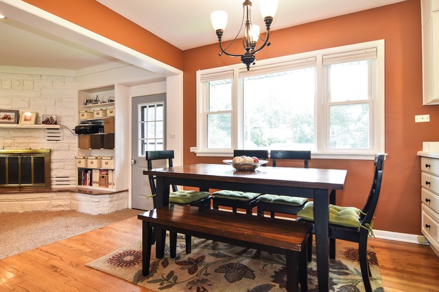 903 Crest Street Wheaton, IL 60189 - Photo 4 of 12