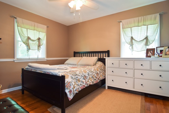 903 Crest Street Wheaton, IL 60189 - Photo 6 of 12