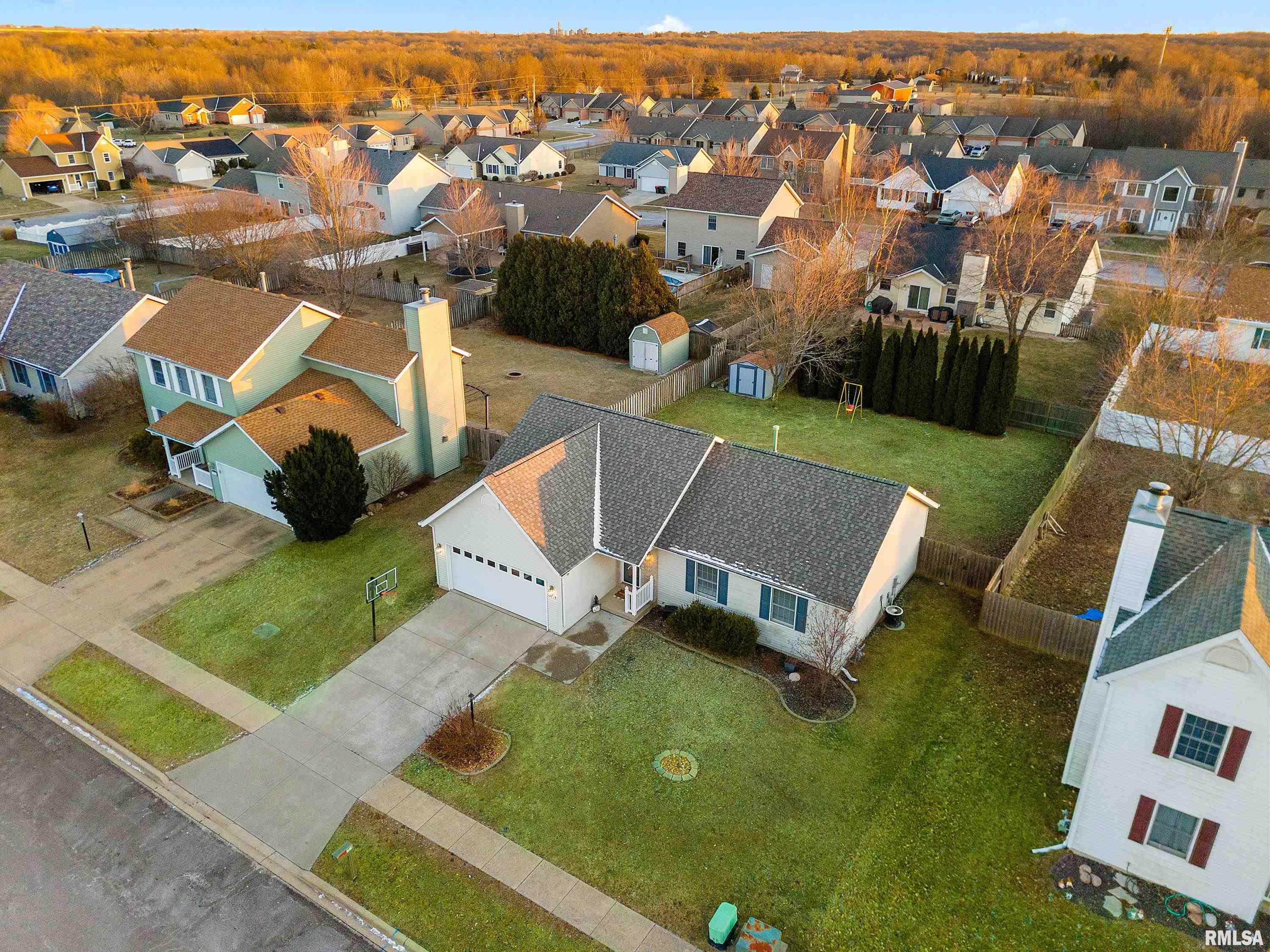 1918 Stoneridge Washington, IL 61571 - Photo 2 of 45