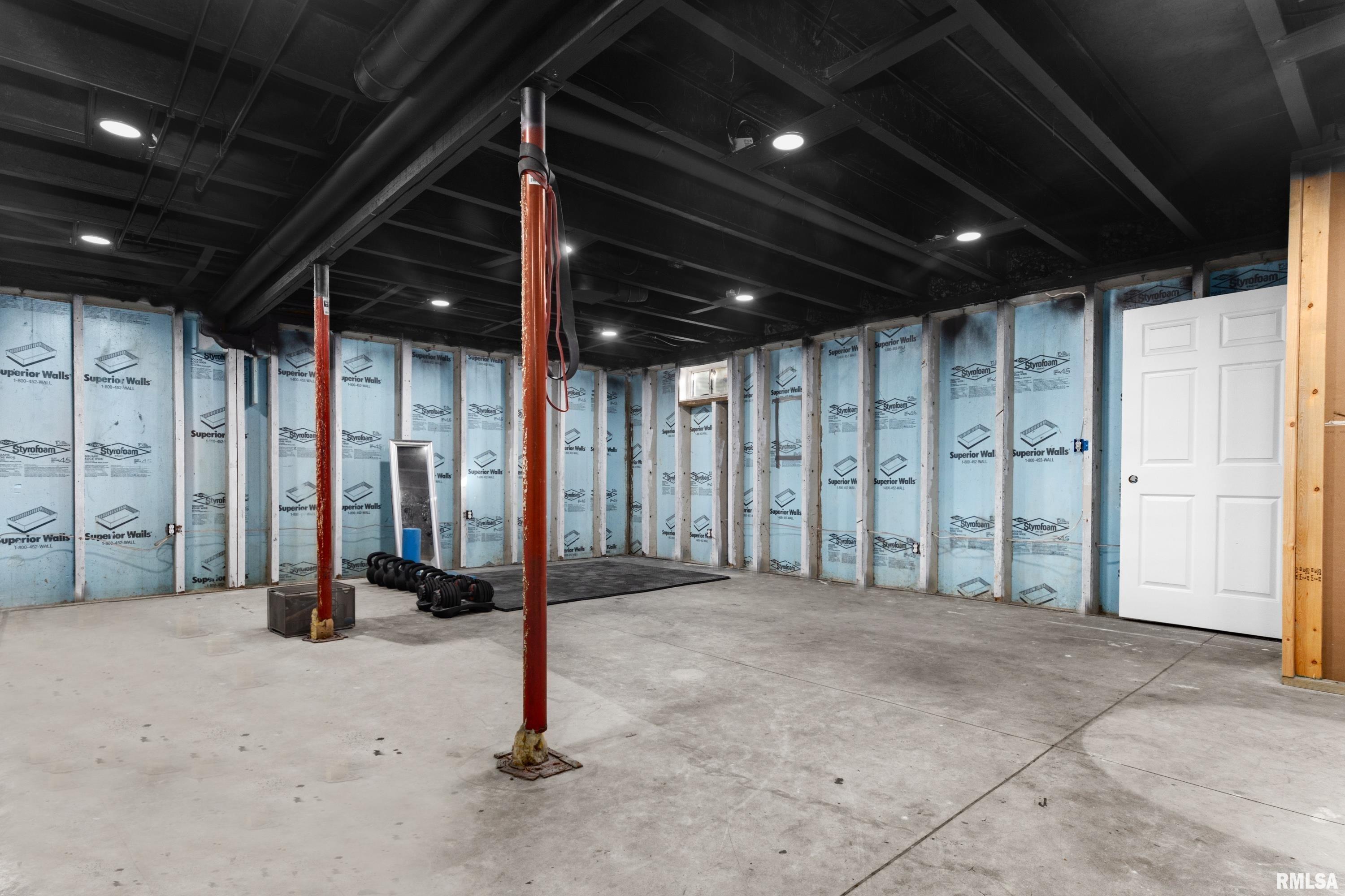 1918 Stoneridge Washington, IL 61571 - Photo 41 of 45