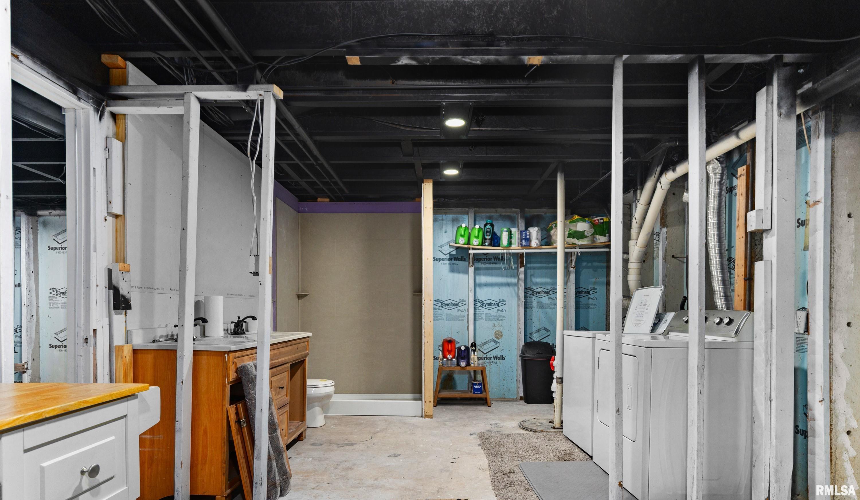 1918 Stoneridge Washington, IL 61571 - Photo 43 of 45