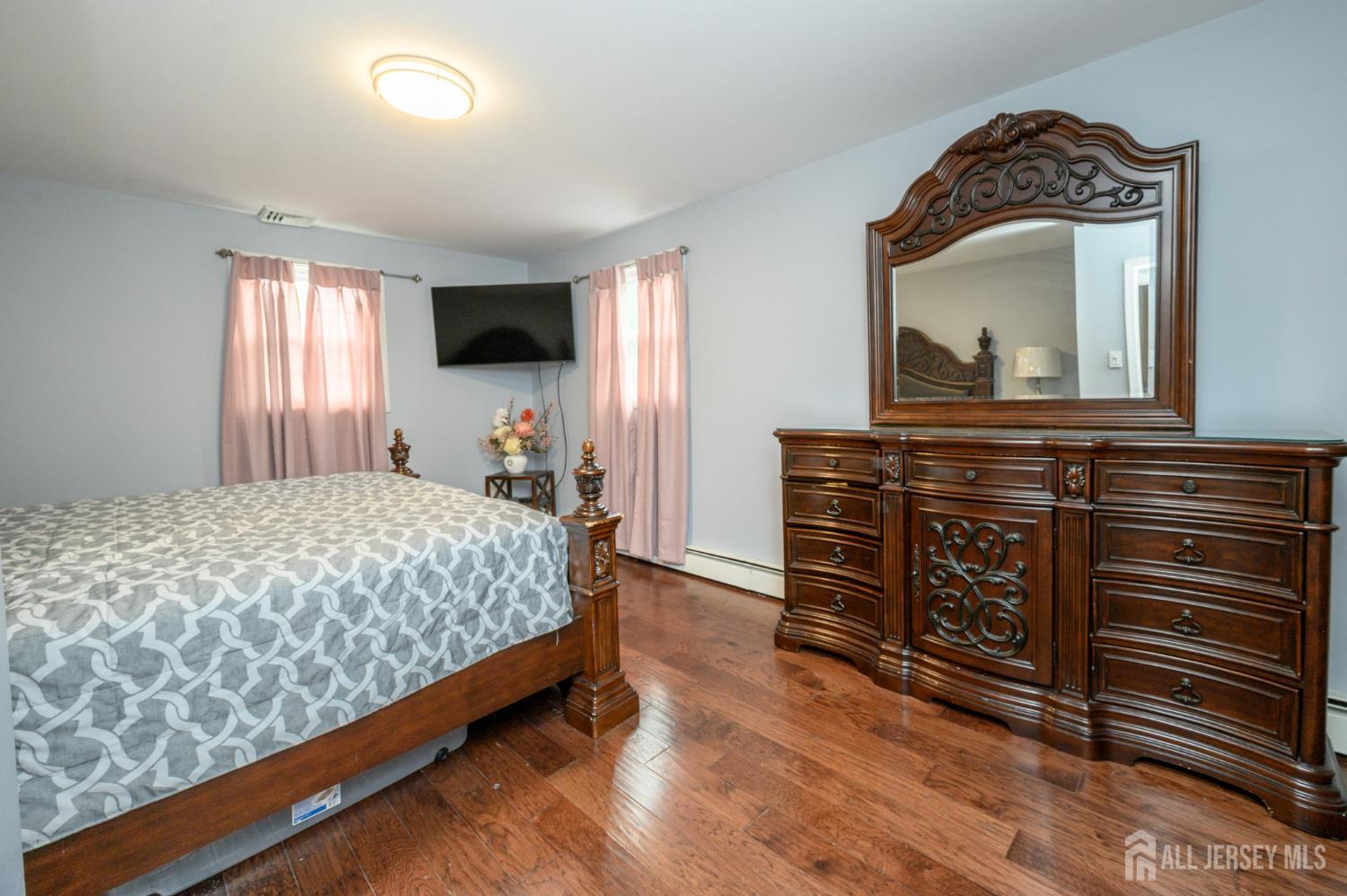 519 Calvert Road North Brunswick, NJ 08902 - Photo 25 of 46