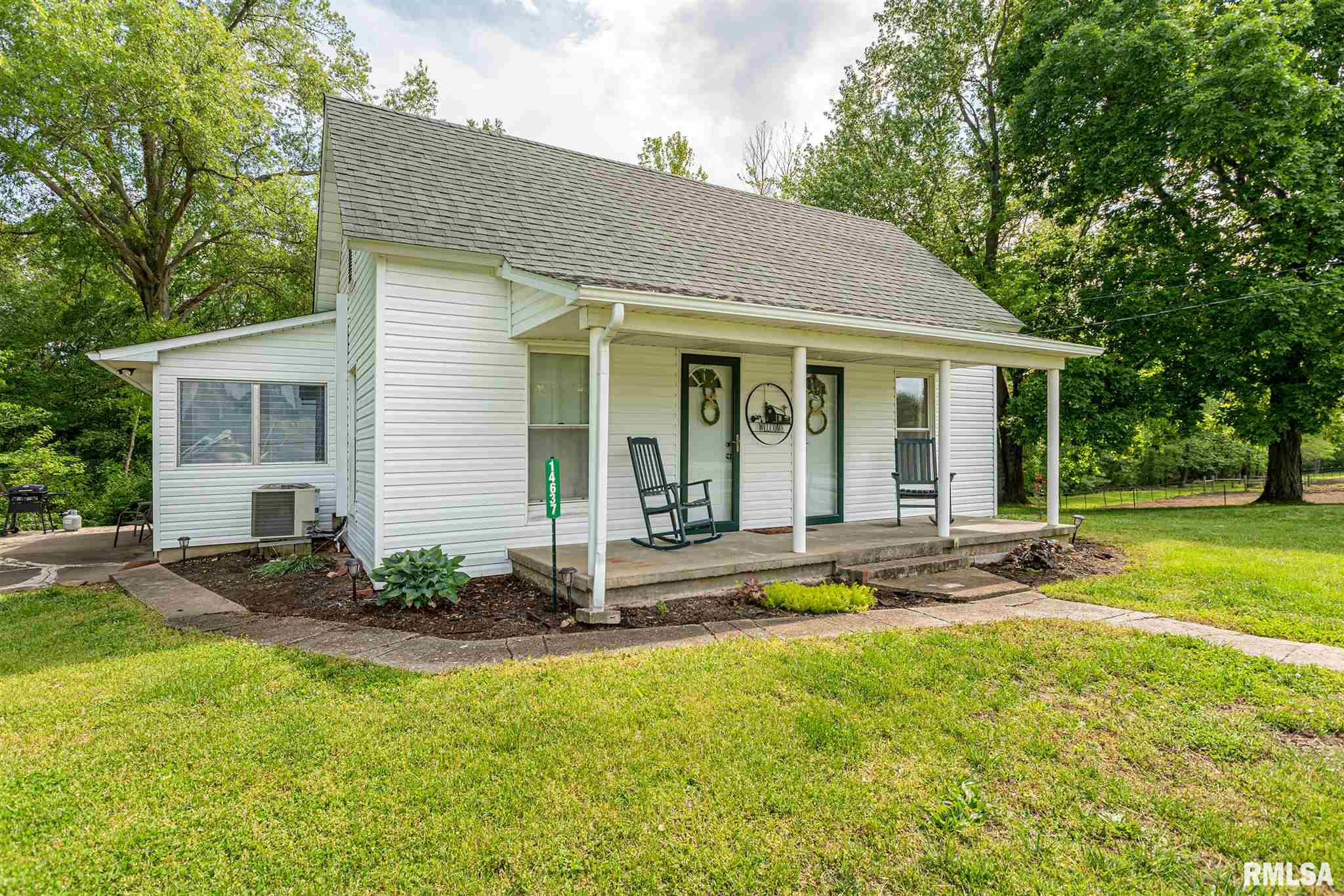 14637 Buckley Road Marion, IL 62959 - Photo 1 of 18