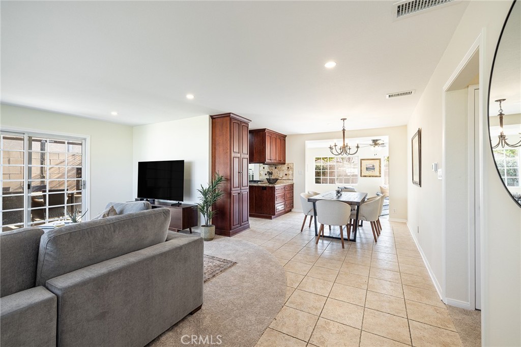 2206 Stinson Street Simi Valley, CA 93065 - Photo 2 of 21