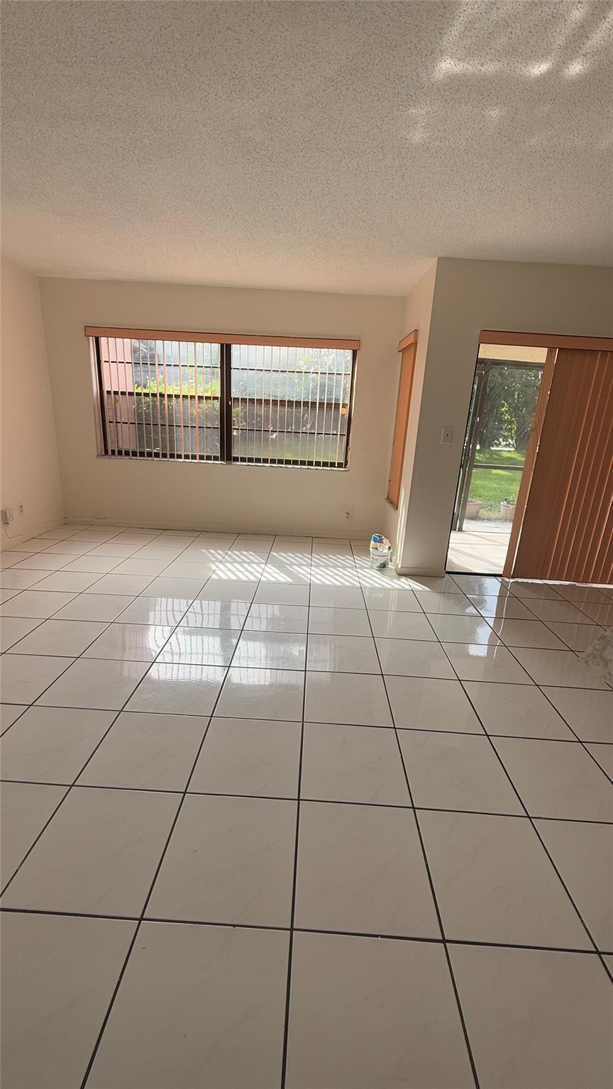 22 Laredo Place Davie, FL 33324 - Photo 5 of 13 Photo 5