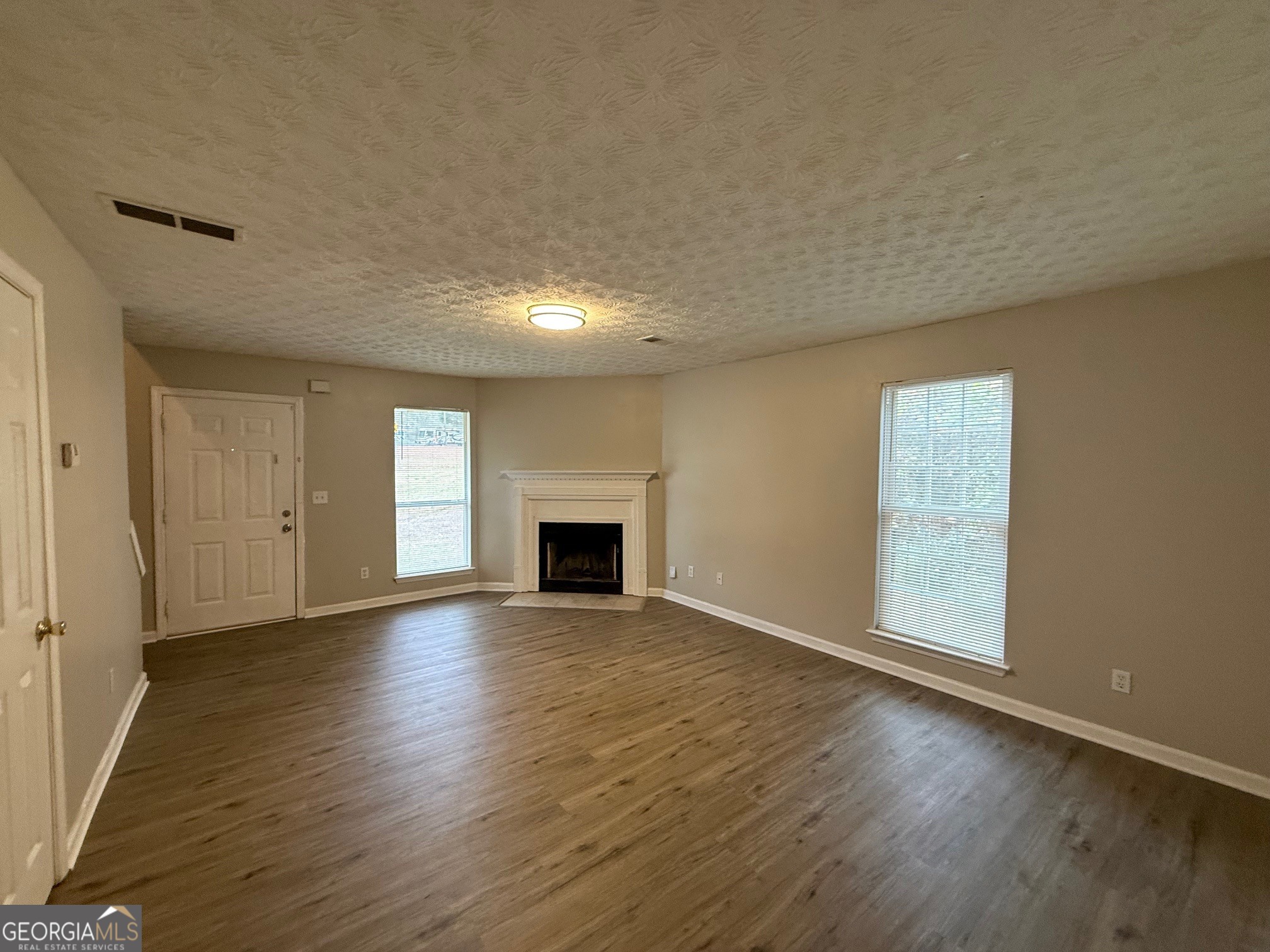 9118 Dorsey Road Riverdale, GA 30274 - Photo 2 of 18