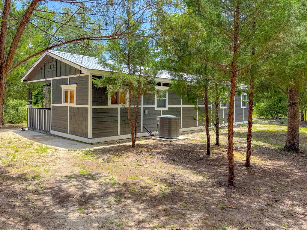325 Fcr, Unit 1211 Fairfield, TX 75840 - Photo 28 of 28 a view of a backyard