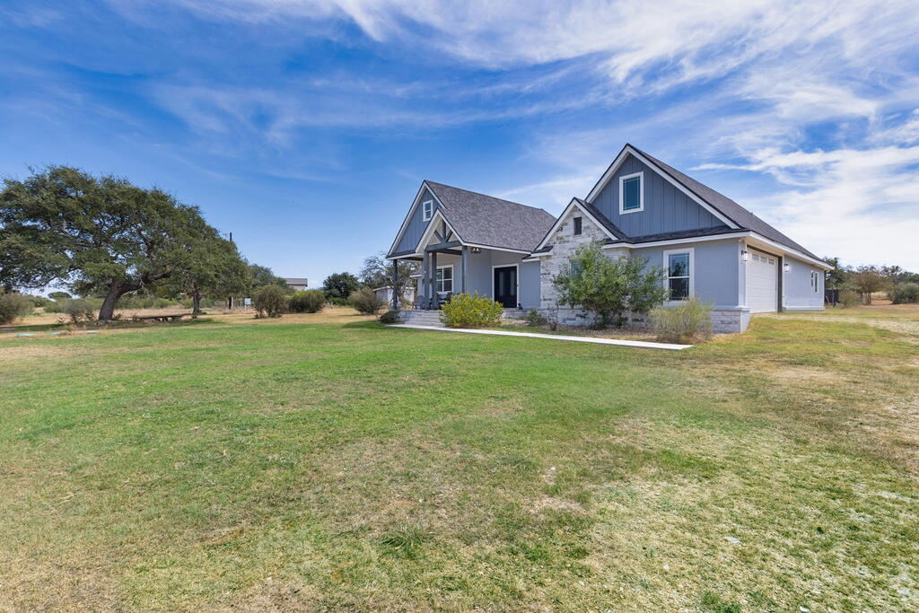 803 Comanche Ridge Round Mountain, TX 78663 - Photo 3 of 43 Gallery Image 3