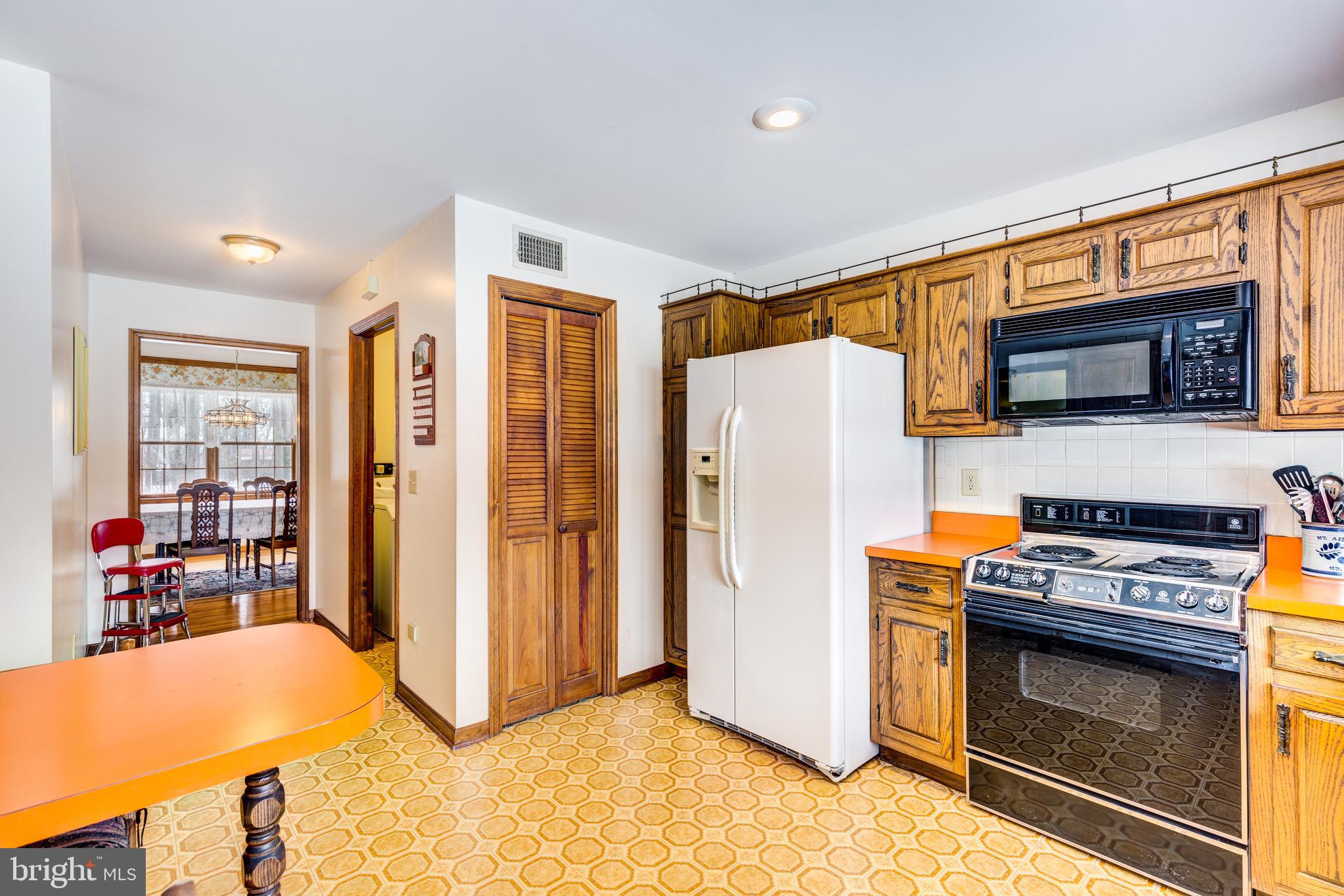 5685 Ridge Road Mount Airy, MD 21771 - Photo 17 of 65 Gallery Image 17