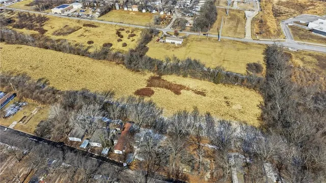 $1,000,000 | 401 North Scott Avenue, Belton, MO 64012