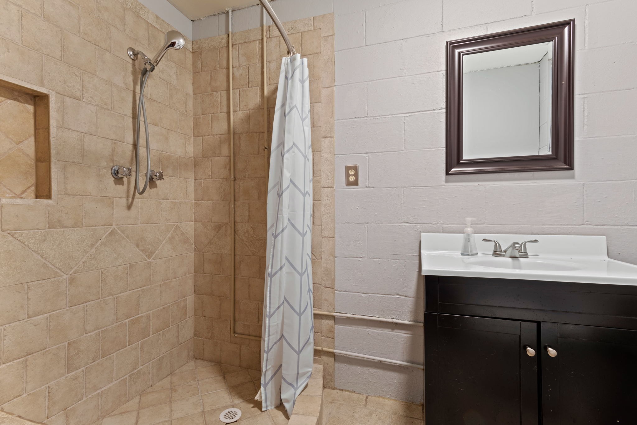 102 3rd Avenue East Springfield, TN 37172 - Photo 53 of 65 a bathroom with a sink and a mirror