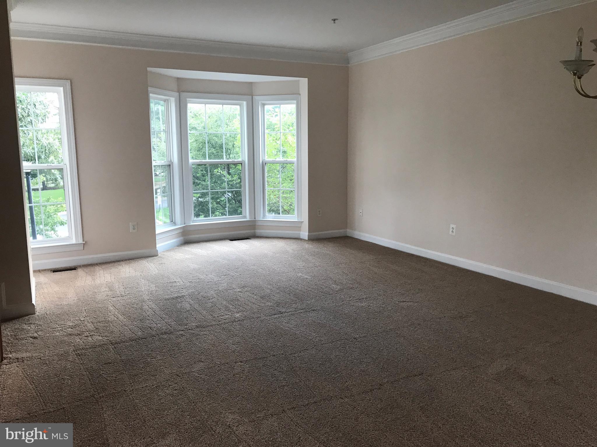3350 Castle Ridge Circle, Unit 1 Silver Spring, MD 20904 - Photo 31 of 43 Family Room