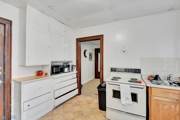 $565,000 | 258-264 College Street Southeast, Valley City, ND 58072