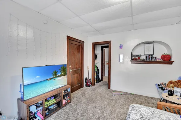 $565,000 | 258-264 College Street Southeast, Valley City, ND 58072