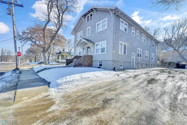 $565,000 | 258-264 College Street Southeast, Valley City, ND 58072