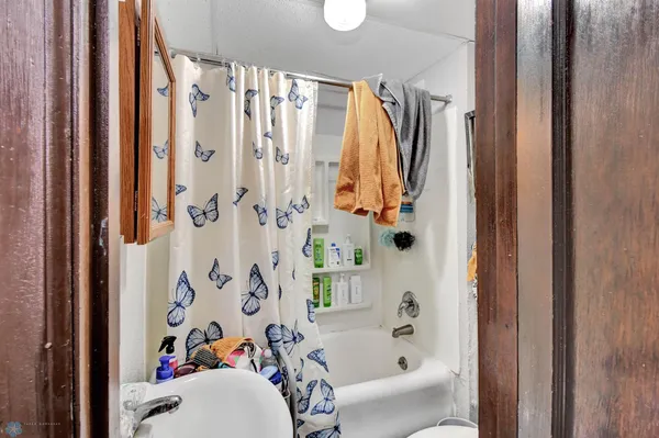 $565,000 | 258-264 College Street Southeast, Valley City, ND 58072