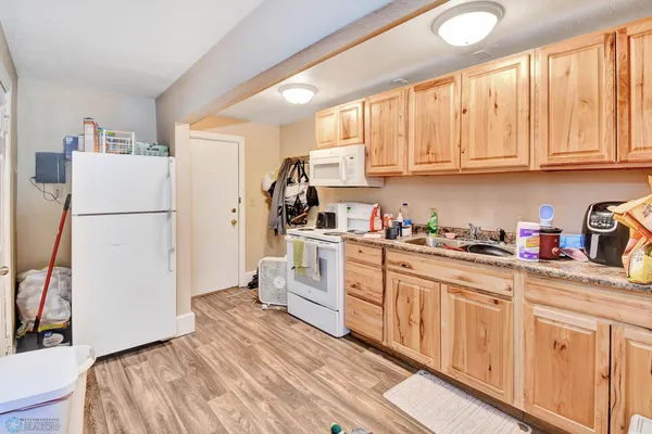 $565,000 | 258-264 College Street Southeast, Valley City, ND 58072