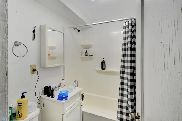 $565,000 | 258-264 College Street Southeast, Valley City, ND 58072