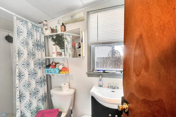 $565,000 | 258-264 College Street Southeast, Valley City, ND 58072