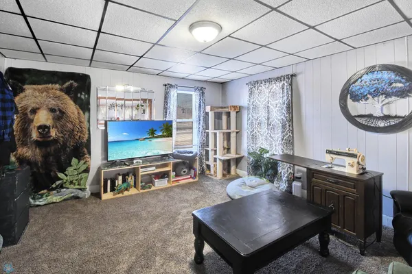 $565,000 | 258-264 College Street Southeast, Valley City, ND 58072