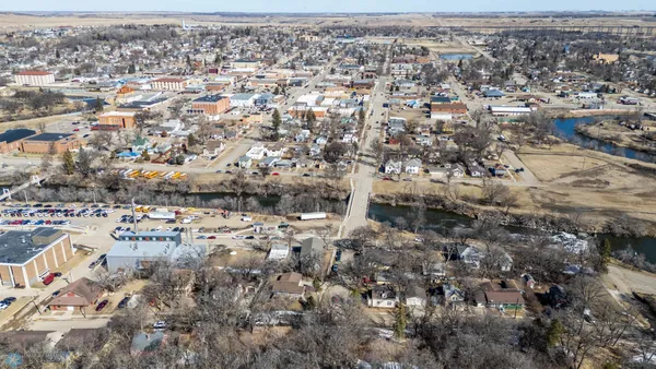 $565,000 | 258-264 College Street Southeast, Valley City, ND 58072