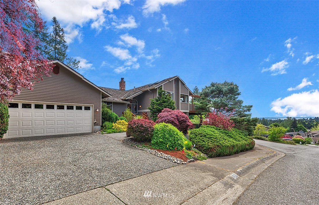 14830 104th Avenue Northeast Bothell, WA 98011 - Photo 4 of 24 Gallery Image 4
