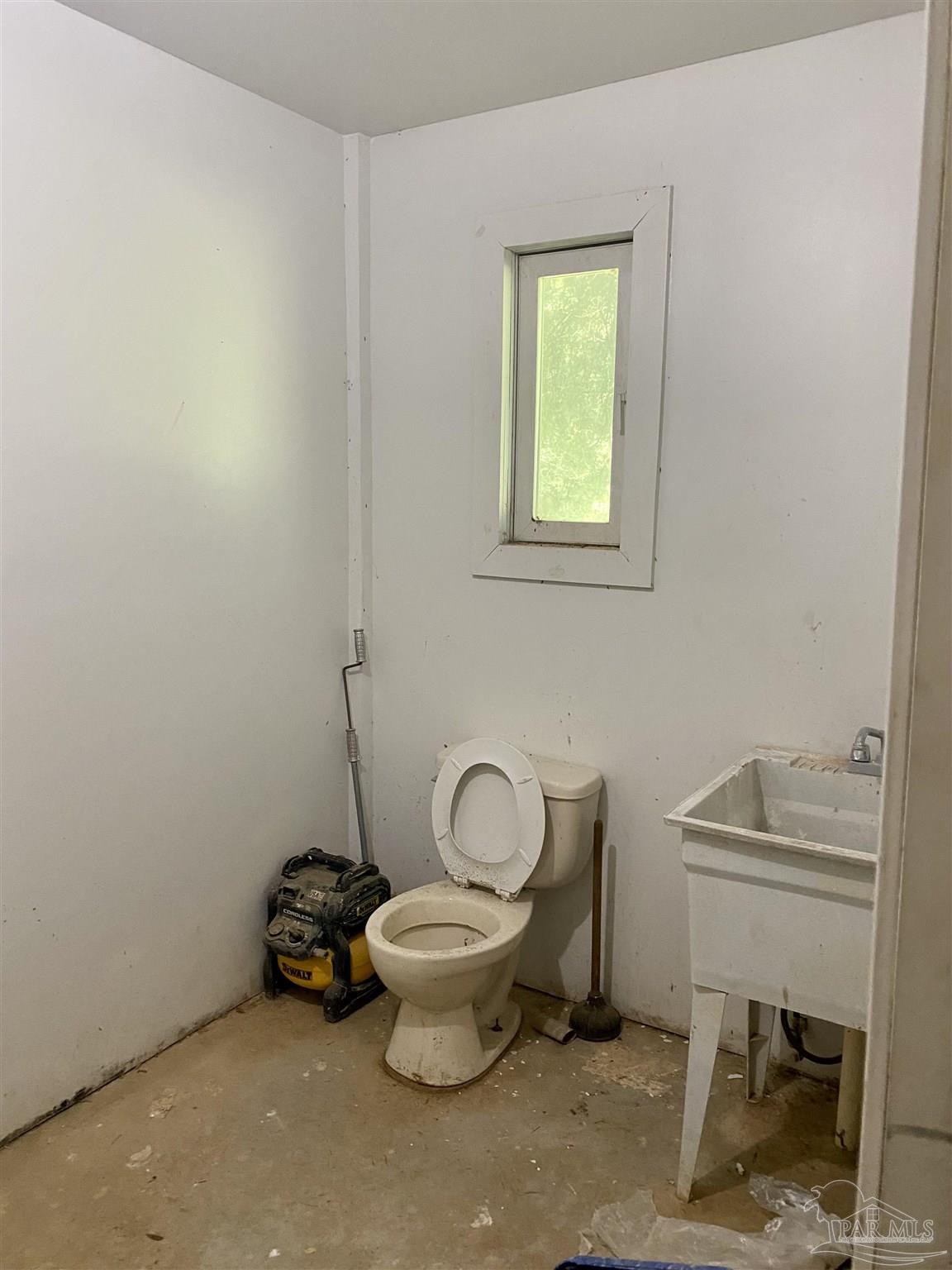 5079 Red Barn Road Milton, FL 32583 - Photo 20 of 22