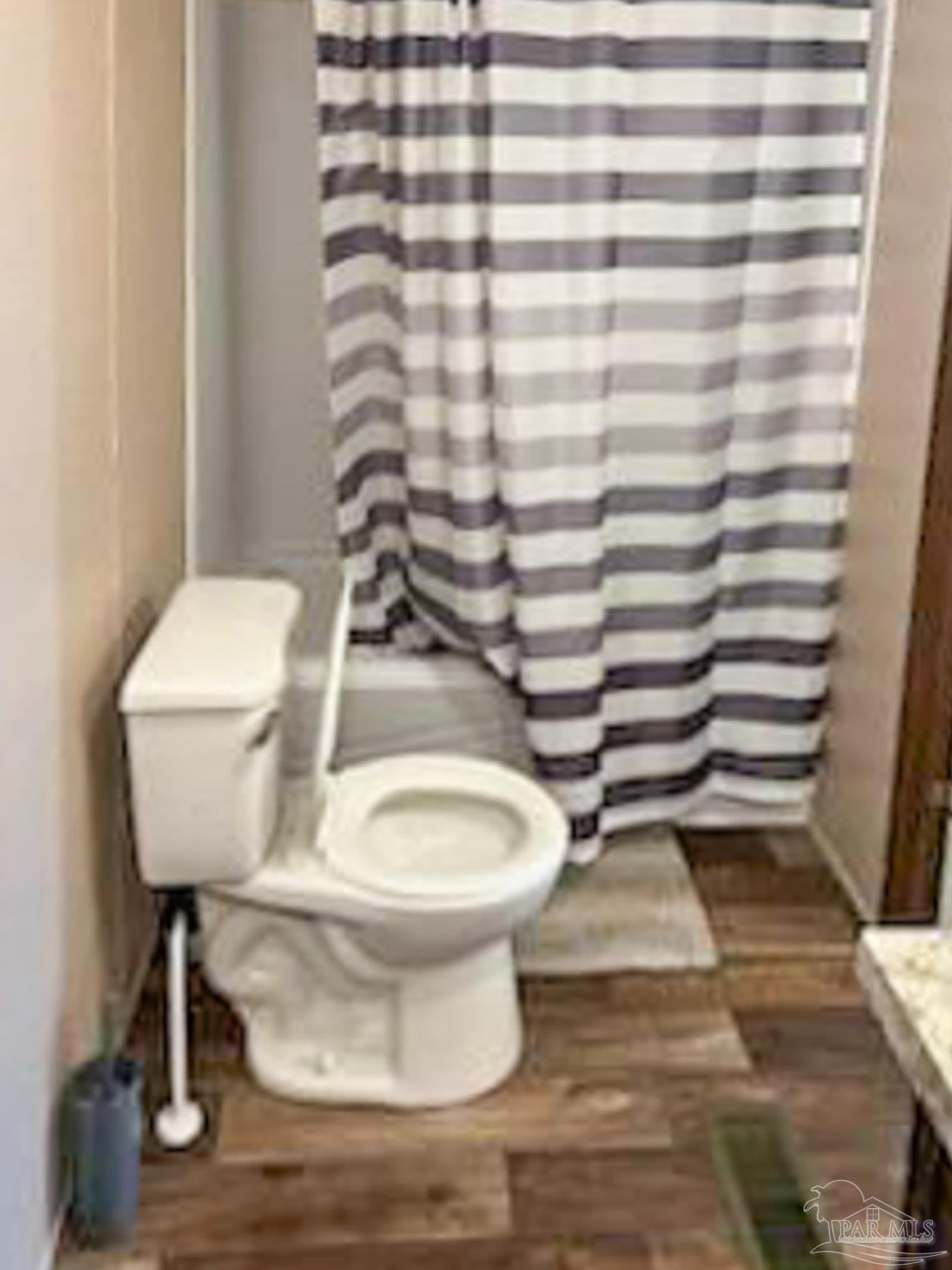 5079 Red Barn Road Milton, FL 32583 - Photo 9 of 22