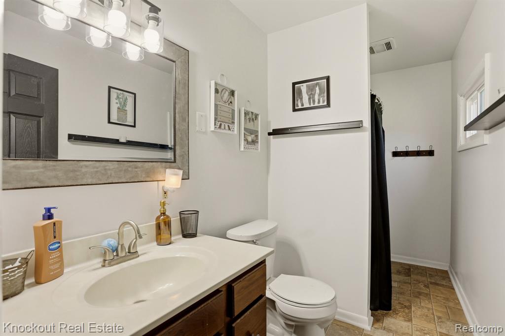 8845 Ormes Road Vassar, MI 48768 - Photo 22 of 35
