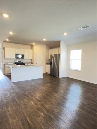 $2,400 | 282 Texas Palmetto Circle, Kyle, TX 78640