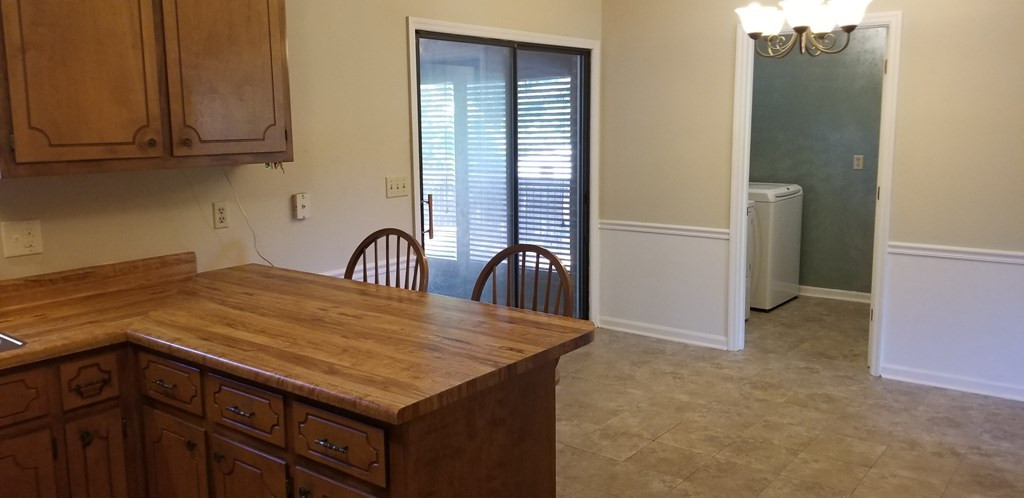 1305 Brown Road Hephzibah, GA 30815 - Photo 9 of 45 Extra wide counter.