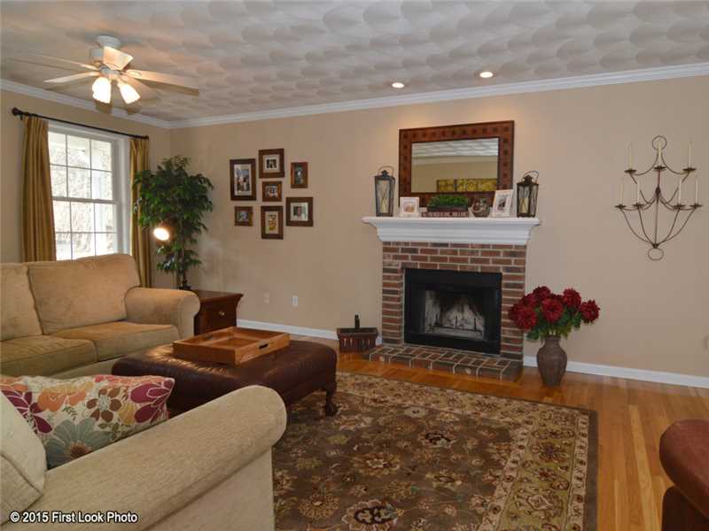 2 Christopher Road Westerly, RI 02891 - Photo 4 of 25 Living Room.