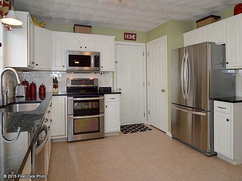 2 Christopher Road Westerly, RI 02891 - Photo 8 of 25 Kitchen.