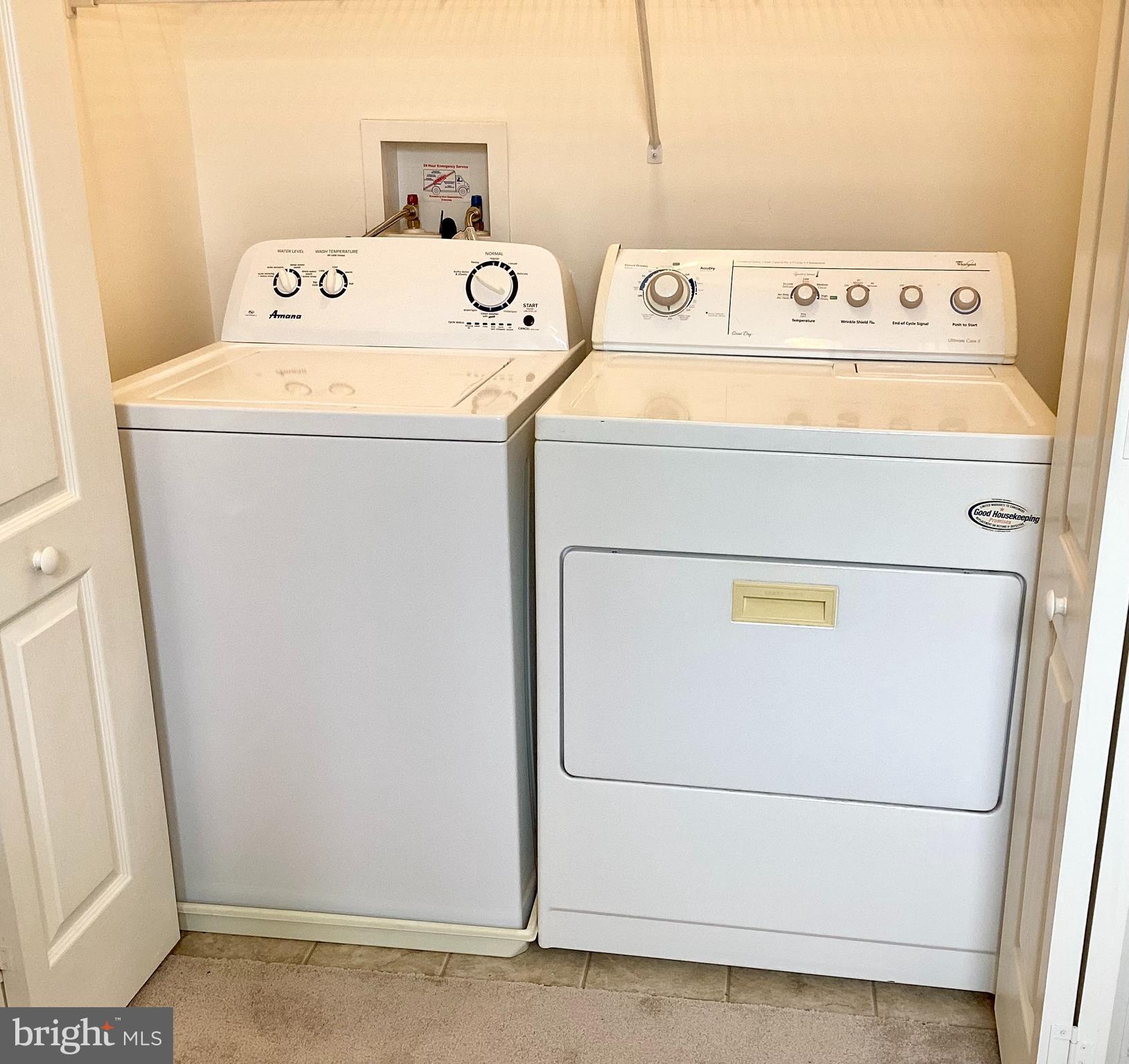 140 Pumpkin Patch Lane Hockessin, DE 19707 - Photo 22 of 25 a utility room with dryer and washer