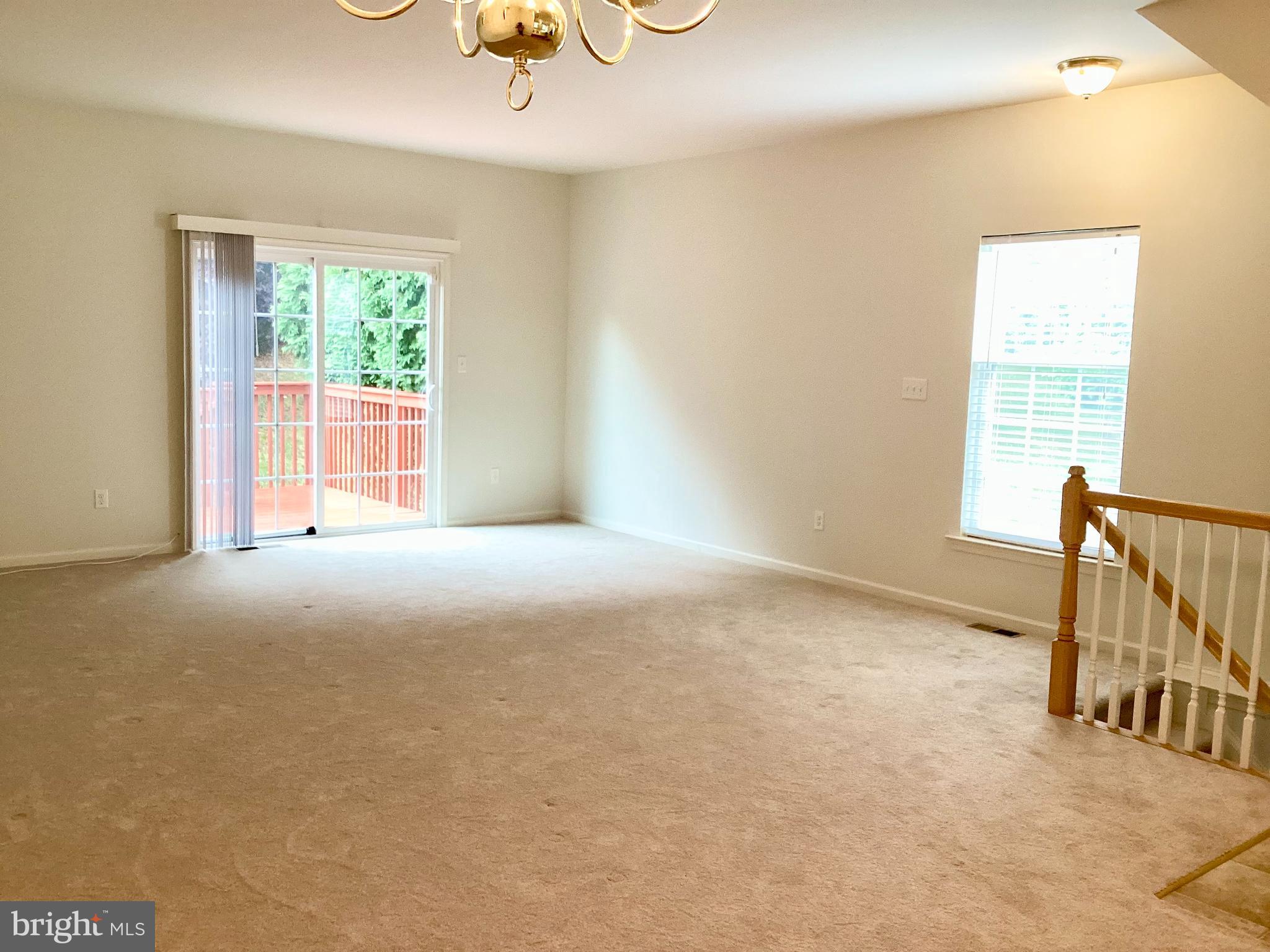 140 Pumpkin Patch Lane Hockessin, DE 19707 - Photo 7 of 25 an empty room with windows