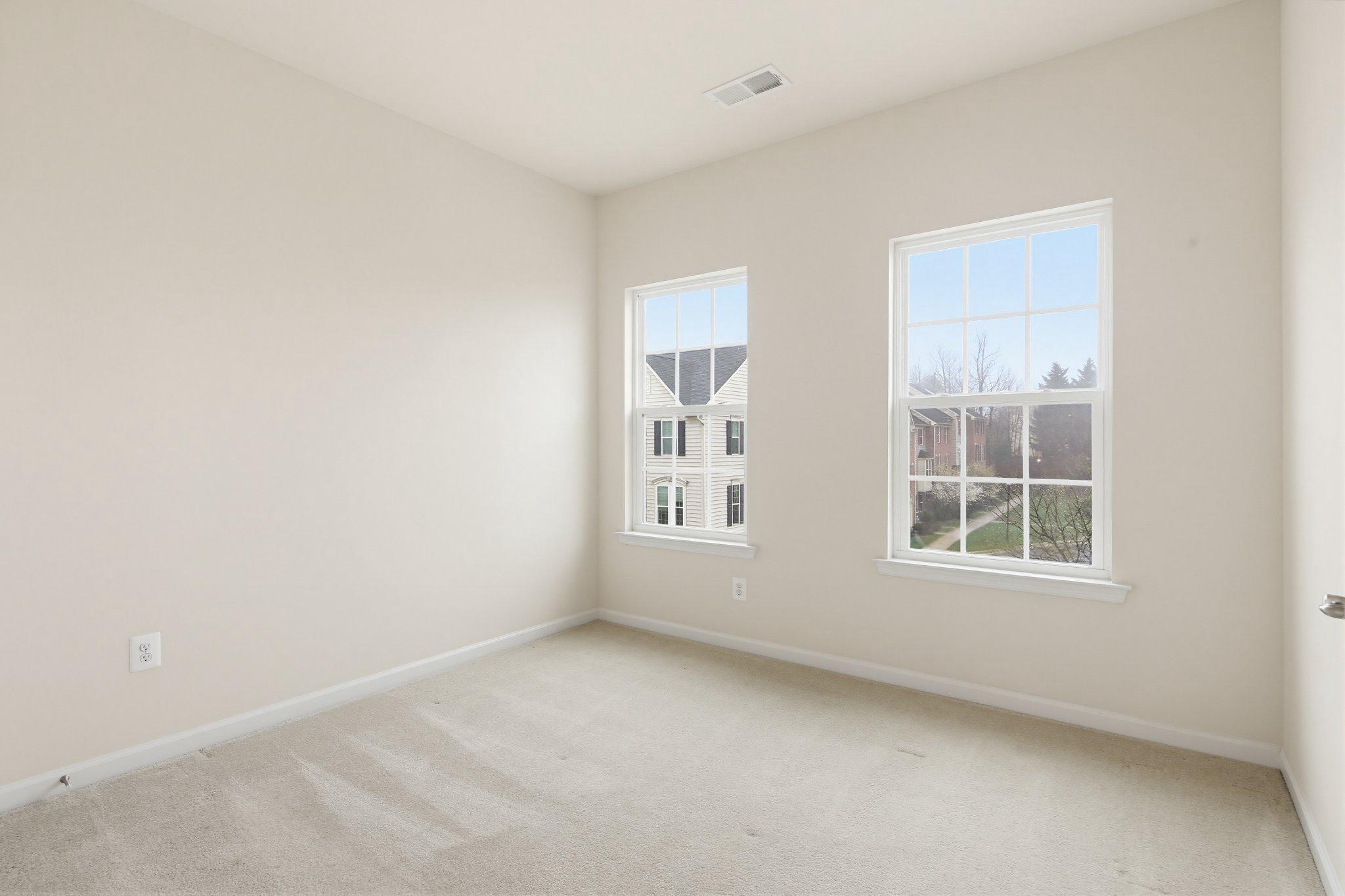 3819 Cullingworth Road Burtonsville, MD 20866 - Photo 28 of 50 an empty room with windows